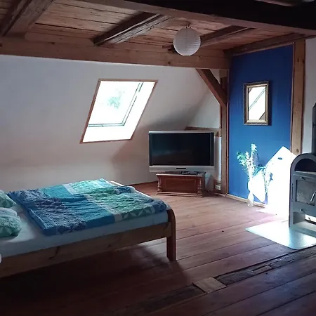 Dachkemenate Im Lehmhaus Apartman